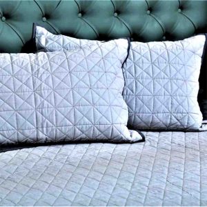 Hues Of Grey Mulmul Cotton Plain Quilted Bed Cover Set- 44
